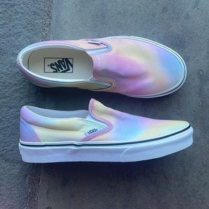 Aura Shift Pastel Slip on Vans. Womens 8.5 Mens 7.